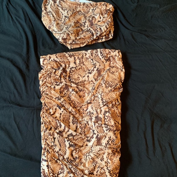 Misguided Snake Print Slinky Matching Set - Picture 2 of 4
